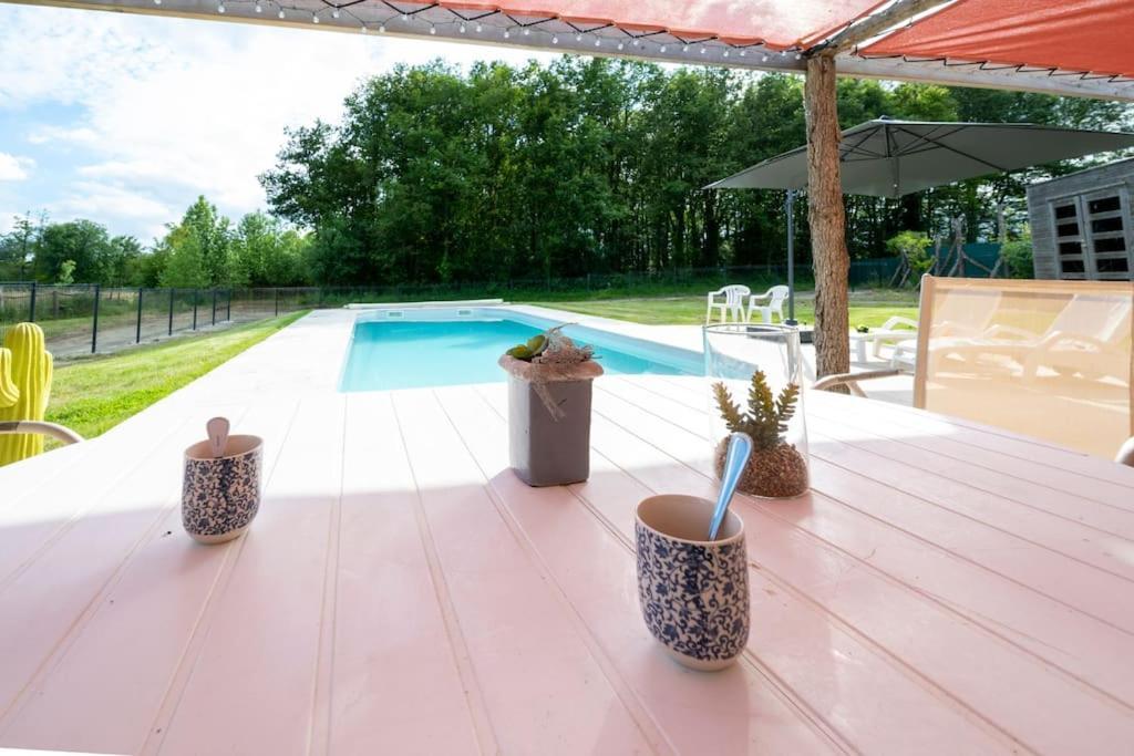 L'Evasion En Pierre Piscine Et Etang Prive Villa Sevremoine Luaran gambar